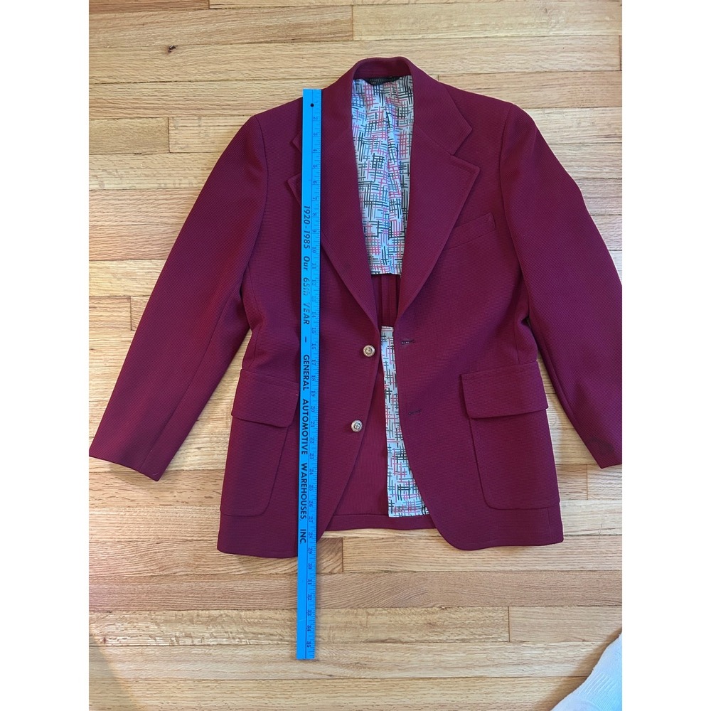 Vintage Cricketeer Famous-Barr Burgundy Textured Blazer Gold Crest Buttons - Picture 3 of 5